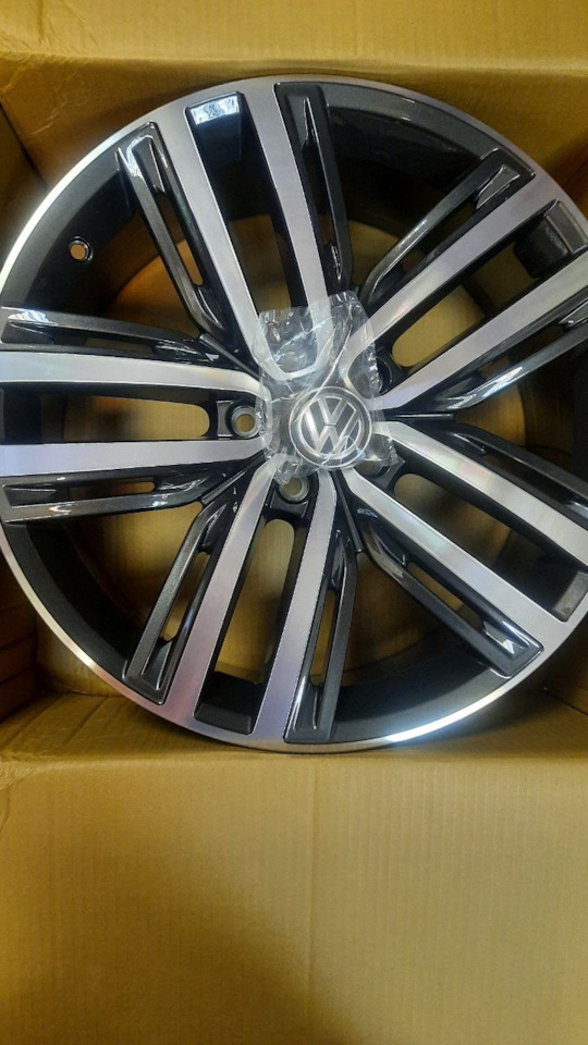 Литые диски Volkswagen 7Jx19 ET43 5x112 на Skoda Kodiaq (1G ...