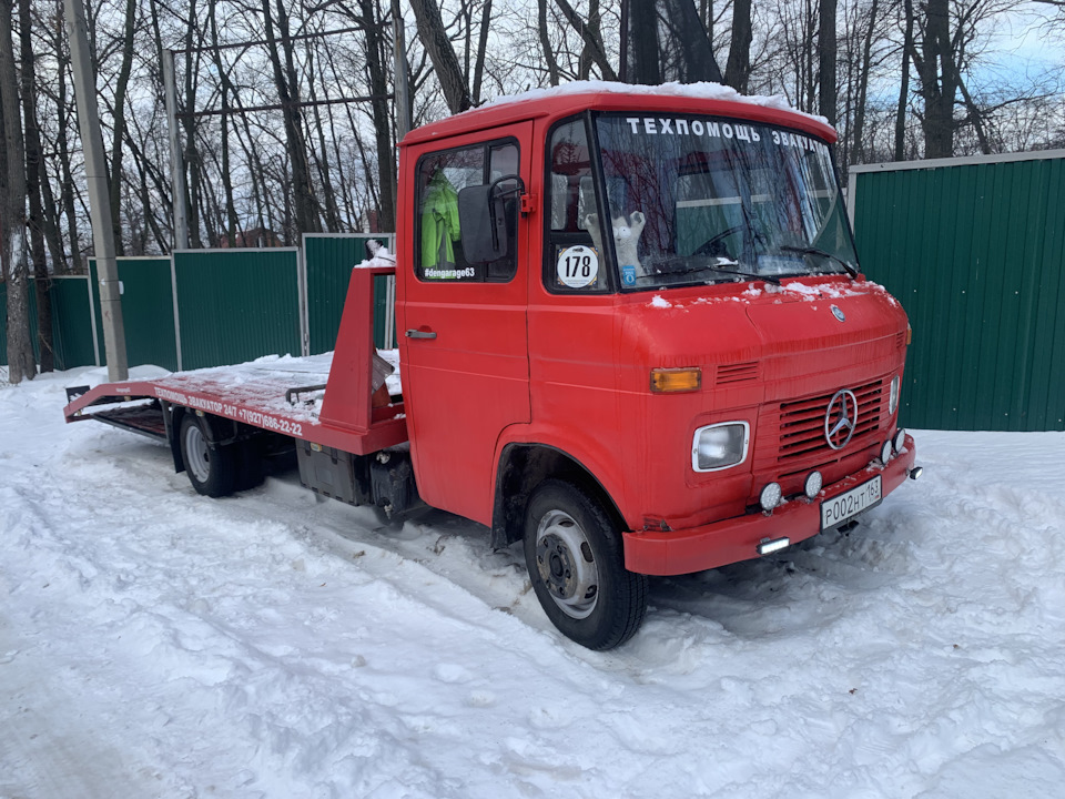 Шприцовка шкворней — Mercedes-Benz T2 (1G), 4 л, 1978 года | плановое ...