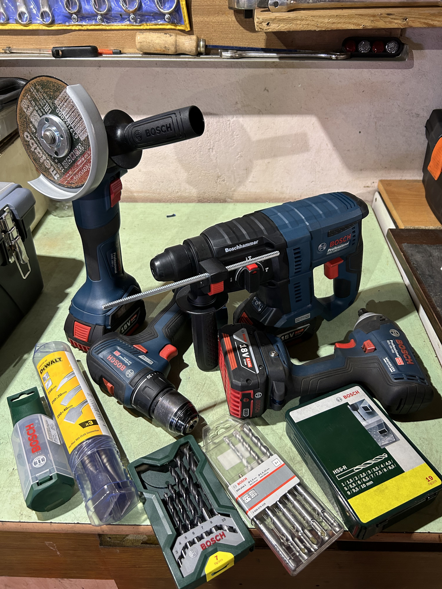 Gbh 180 li. Metabo BS 18 L. Metabo BS 18 L BL. Аккумуляторная отвертка Elmos sd330. Аккумуляторная отвертка борт.