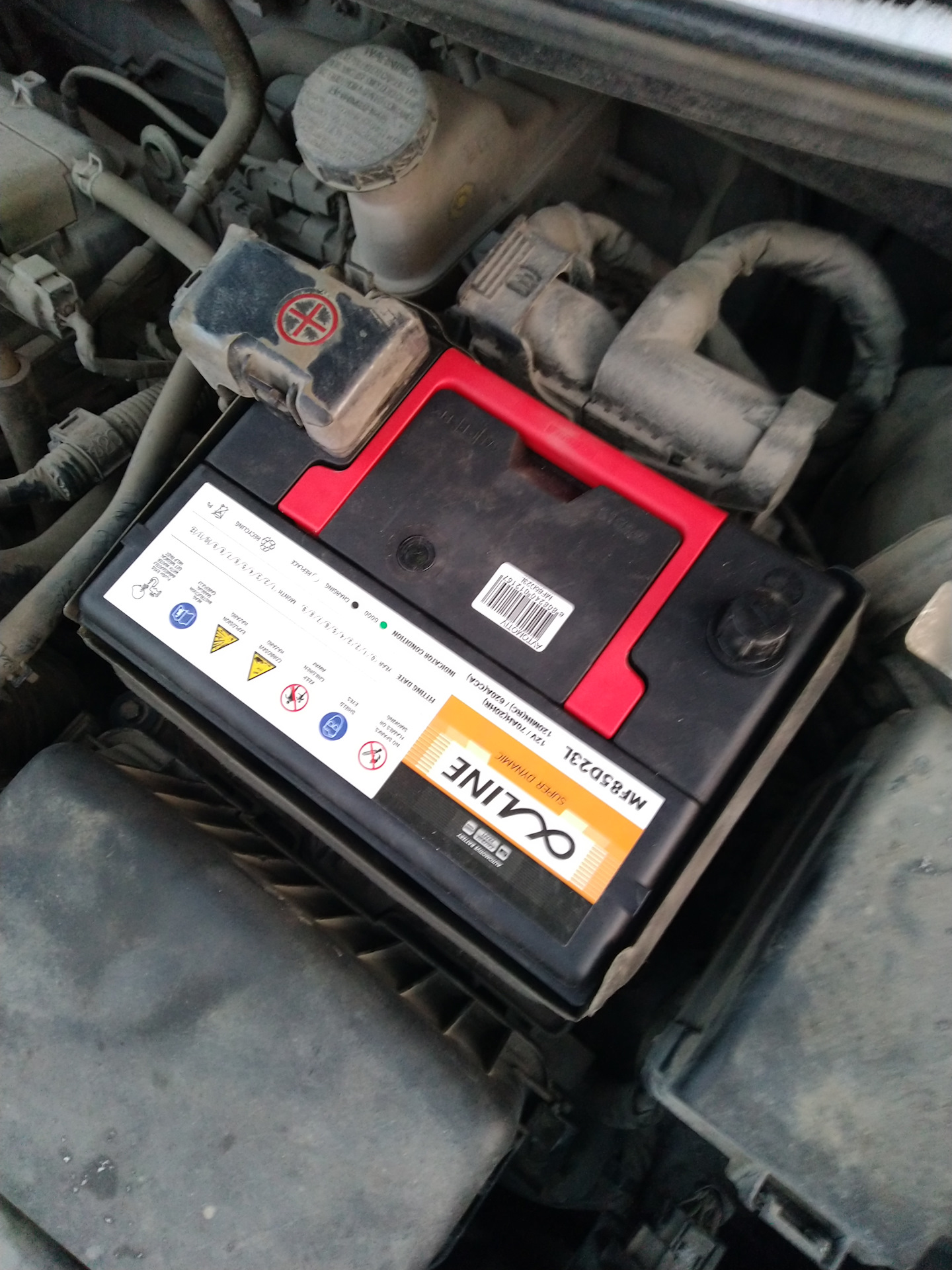 Аккумулятор показывает ноль. Аккумулятор нива шевроле drive2. Разрядка аккумулятора. Разряд автомобильного аккумулятора. Аккумулятор показывает ноль.