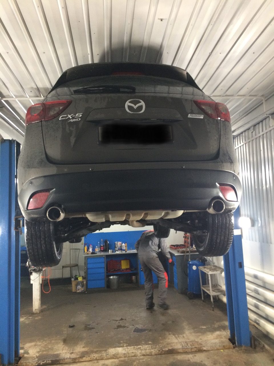 Замена масла в двигателе, раздатке и попытка в заднем дифференциале ...