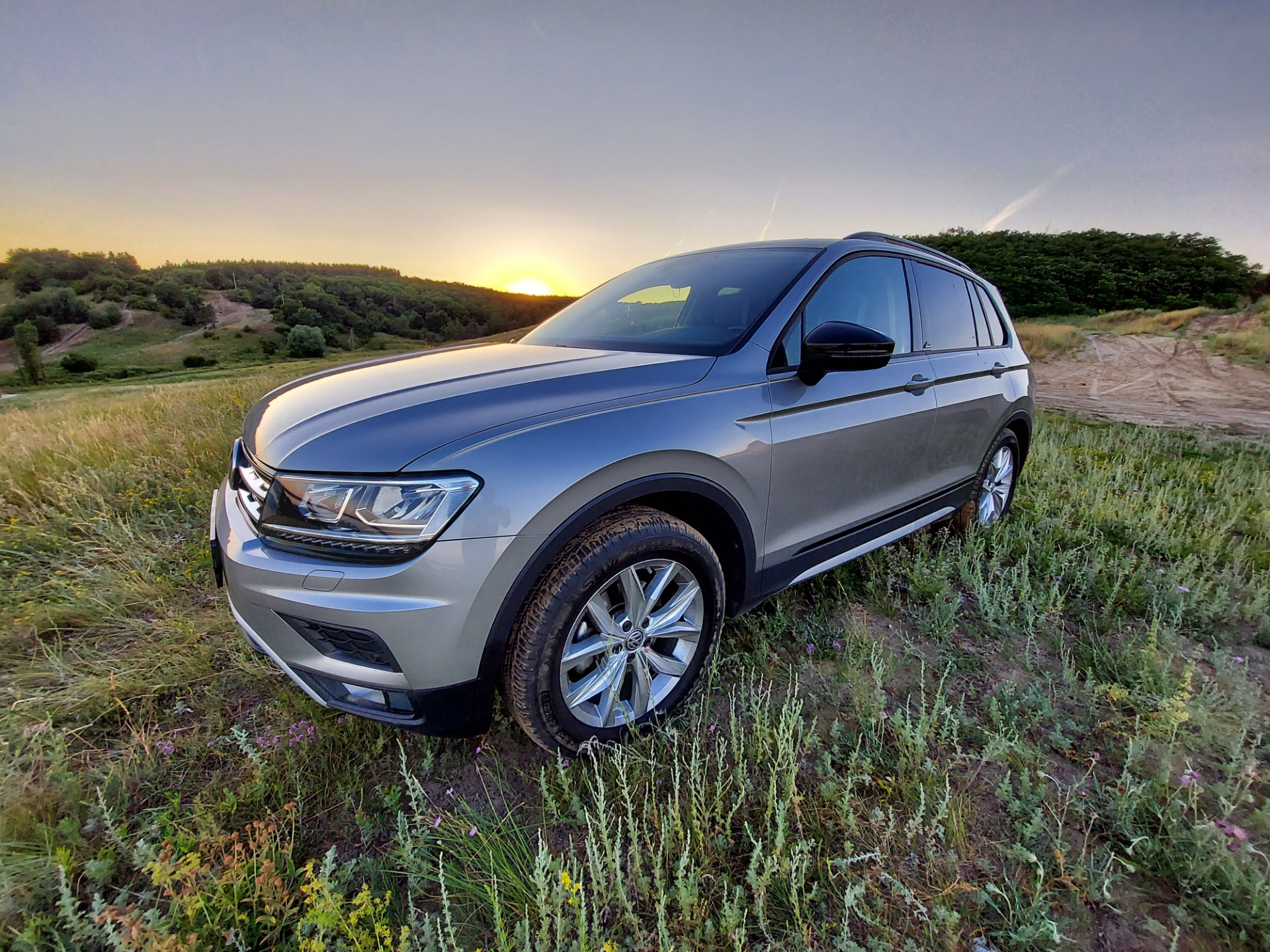 Авито фольксваген тигуан. Фольксваген Тигуан 2018г. Фольксваген Тигуан 2. VW Tiguan 2018 1.4. Фольксваген Тигуан 2912.