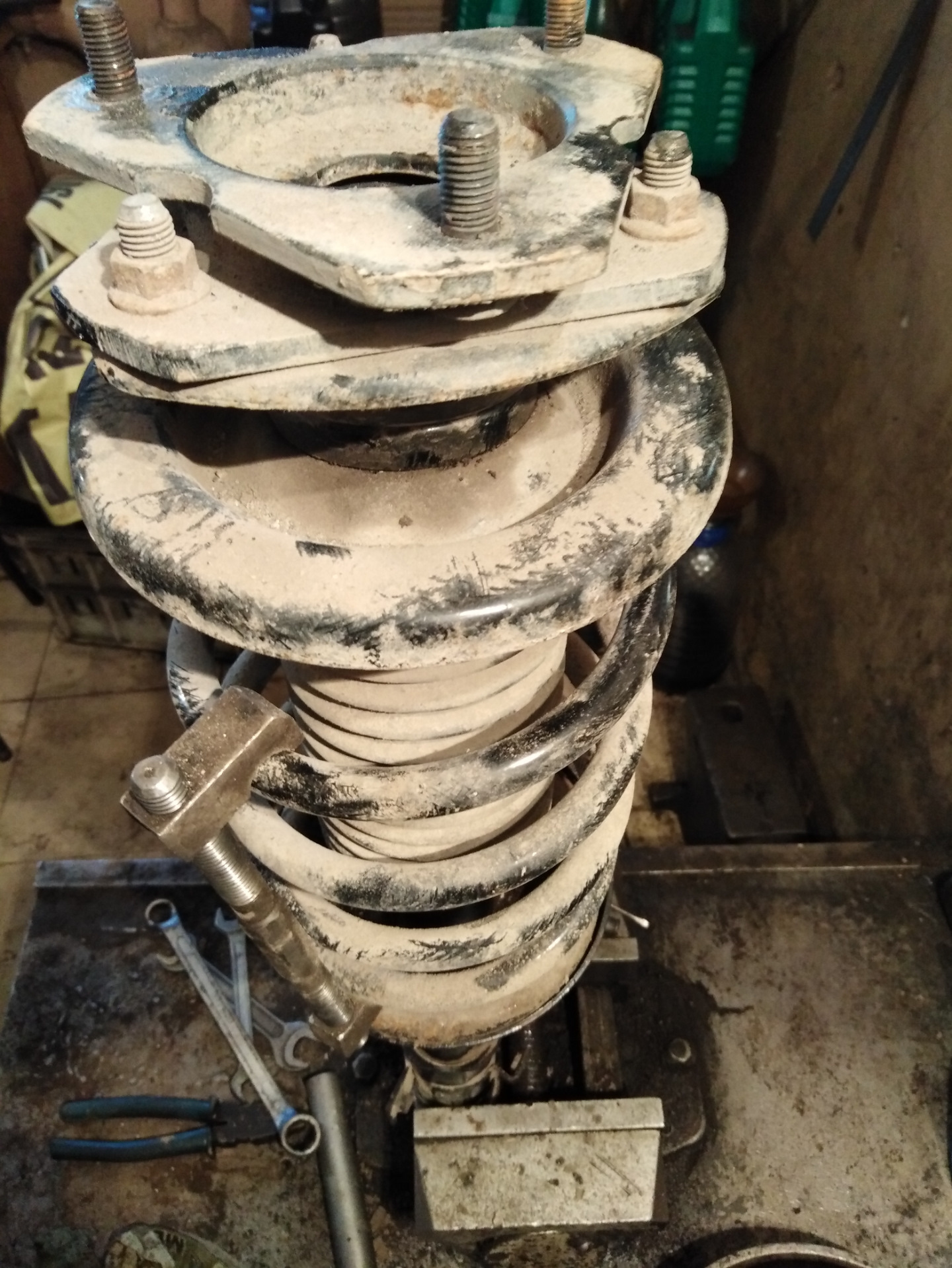 Стойки Токико и стойки Каяба отреставрированные. — Suzuki Grand Vitara ...