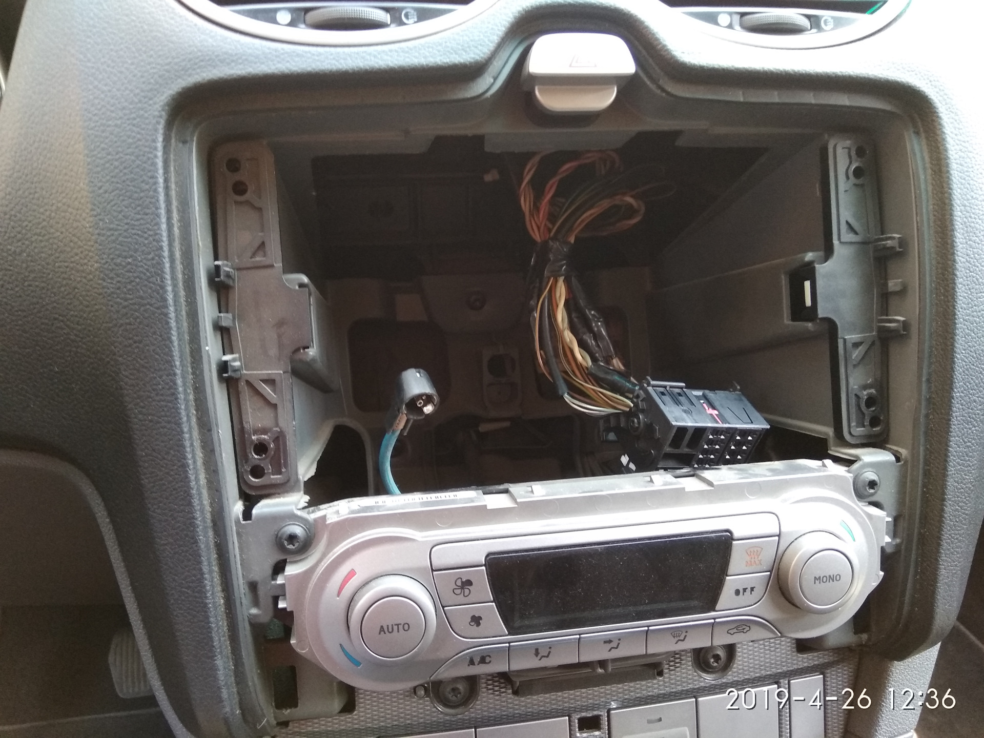 Установка магнитолы на андроиде. — Ford Focus II Sedan, 1,8 л, 2009 ...