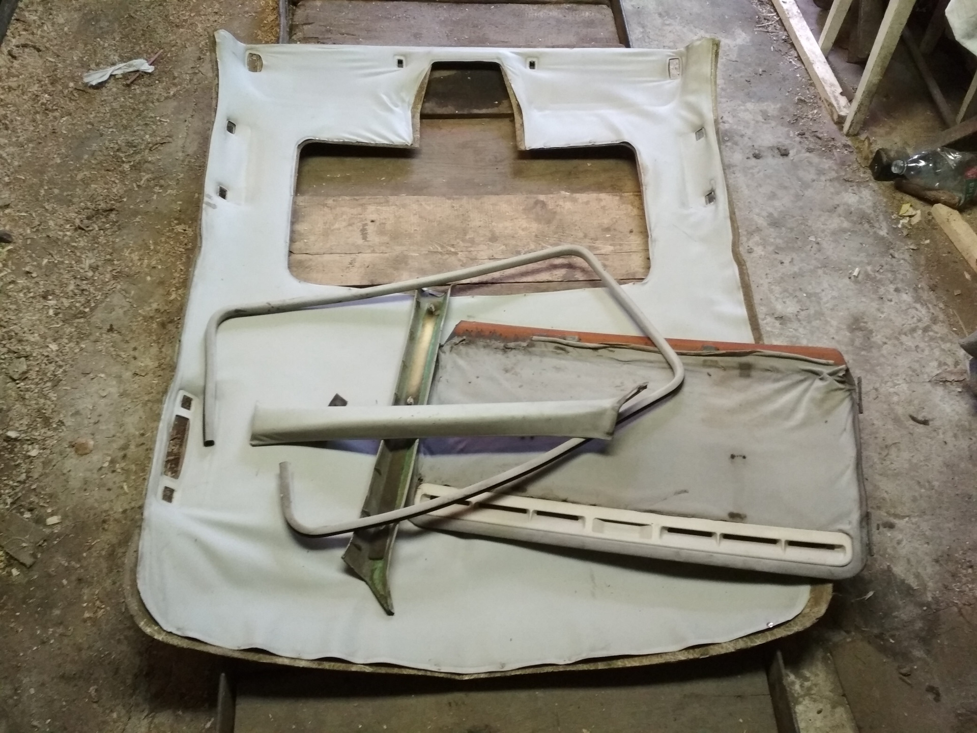 Перетяжка потолка — Opel Vectra A, 1,8 л, 1992 года | своими руками ...