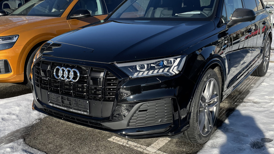 audi q7 2022 black