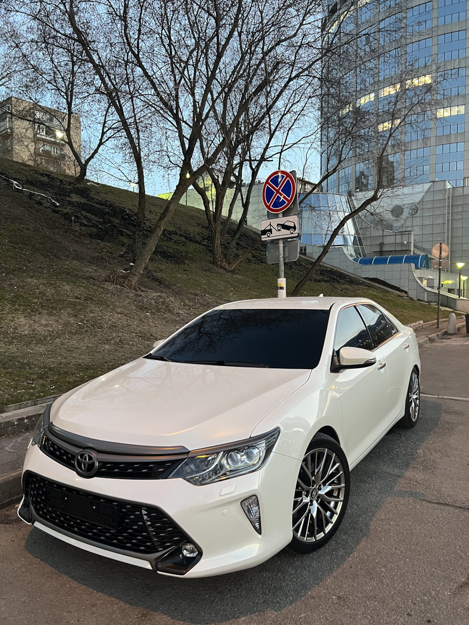 Новые диски R19 — Toyota Camry (XV50), 3,5 л, 2017 года | шины | DRIVE2