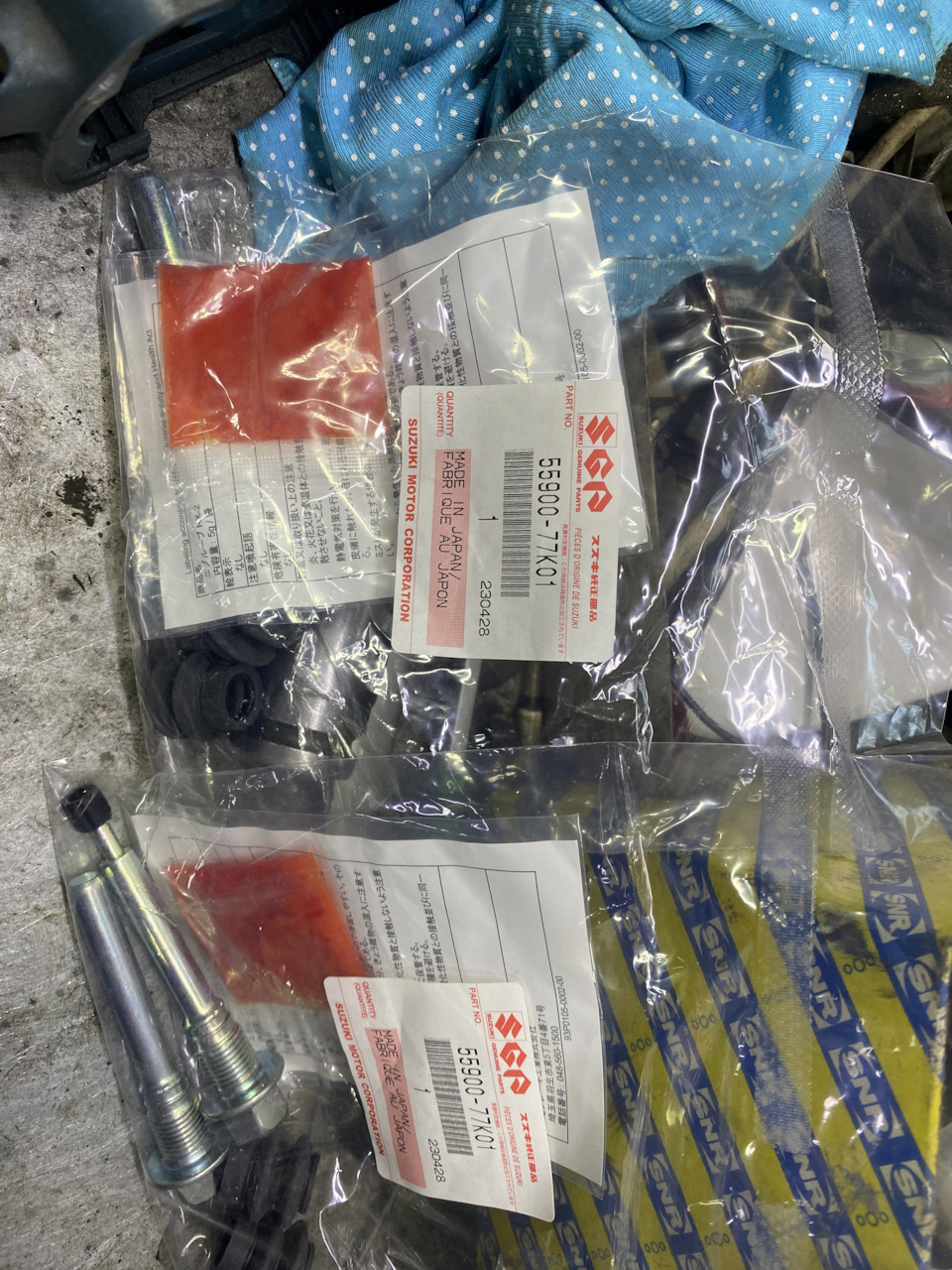 Фото в бортжурнале Nissan Murano II. Запчасти на фото: 5590077K01, 099990