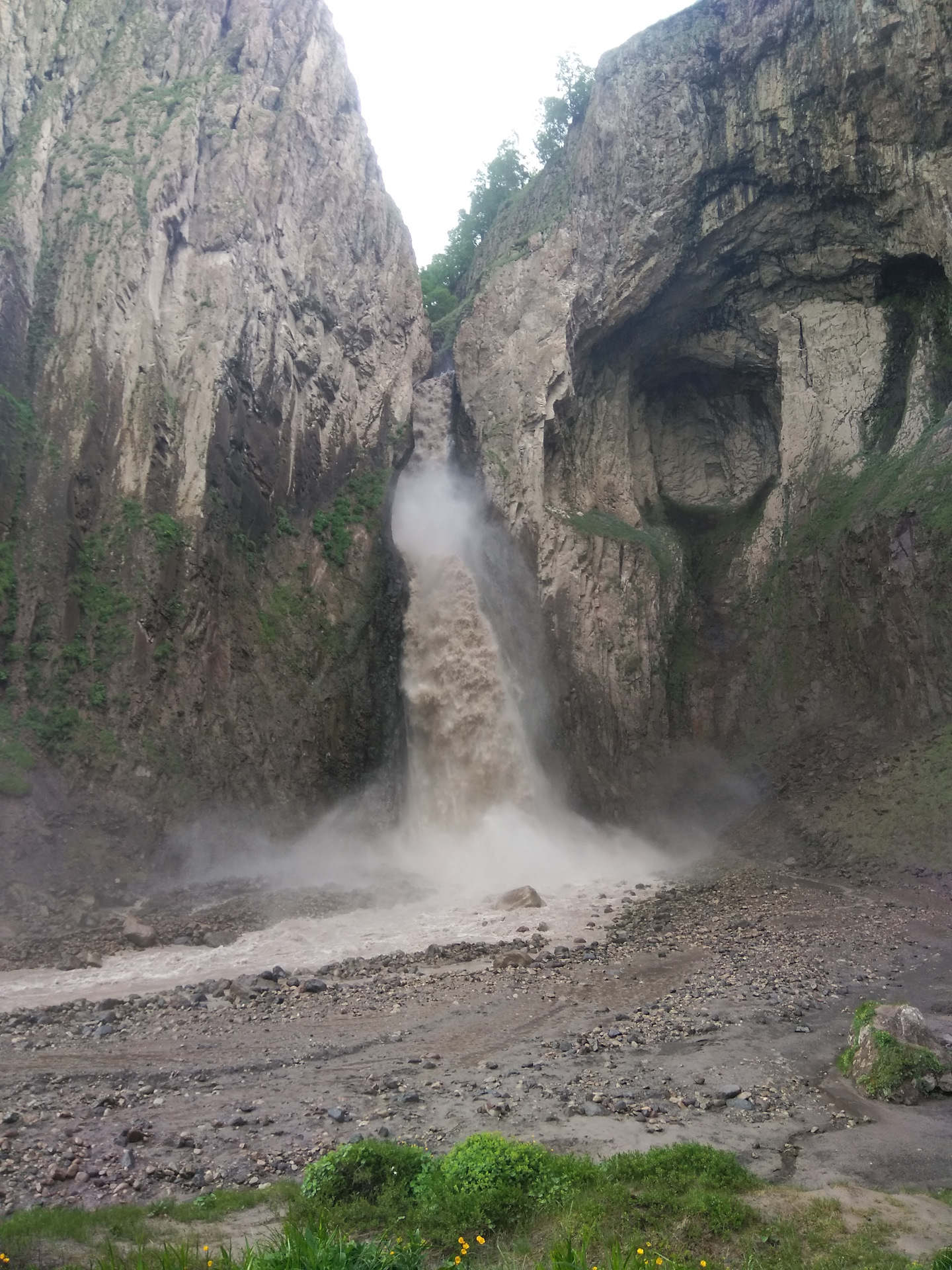 Большой водопад Джилы Су