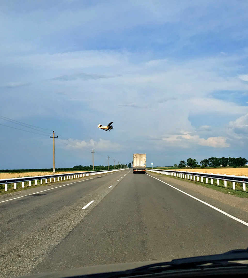 На море. (Белгород-Геленджик-Кабардинка-Новороссийск) 2437км. 2019 — Lada  Гранта Лифтбек (2-е поколение), 1,6 л, 2019 года | путешествие | DRIVE2