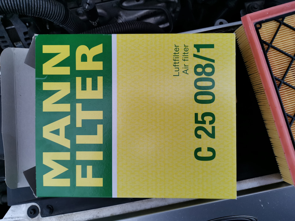 Замена воздушного фильтра Mann — Ford Fusion (2G), 1,5 л, 2015 года ...