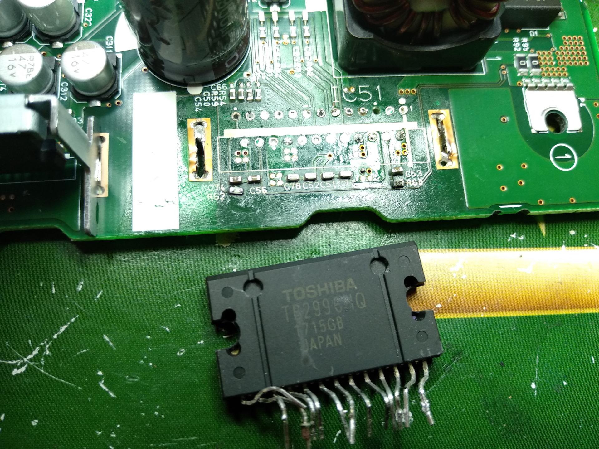 микросхемы памяти. звуковая плата автомагнитолы. заменить микросхему. Tda 7388 и 7850. микросхема tda7850.