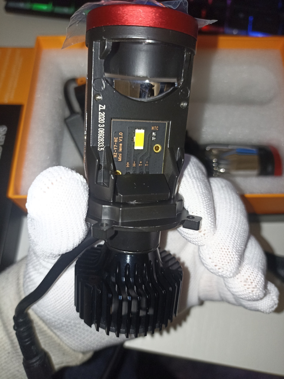 Y7 h4 mini led lens. Y6 led h4 solaris. Mini led h4 y7d. Мини линзы h4 led stella. Mini led h4 y7d.