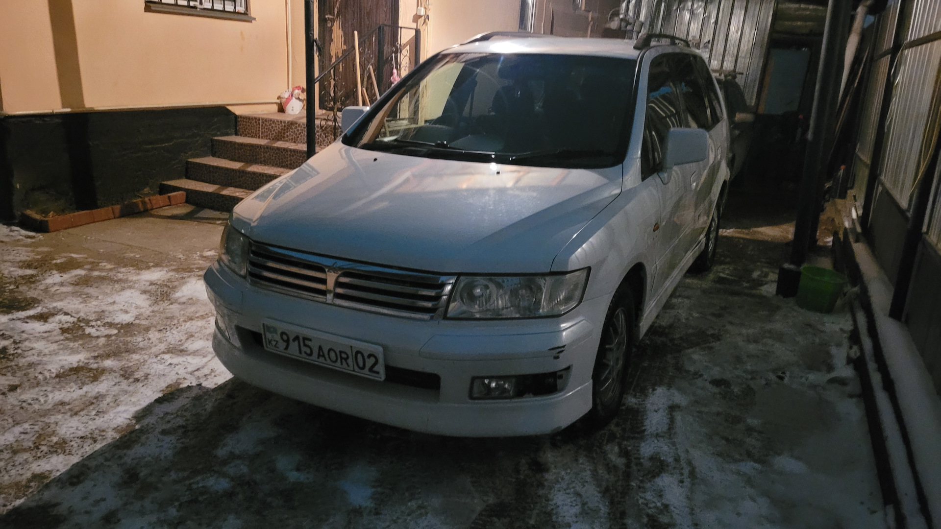 Mitsubishi Chariot Grandis 2.4 бензиновый 1998 | Sharik на DRIVE2