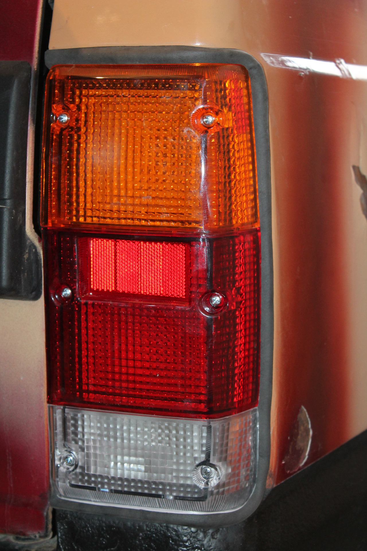 Работа задних фонарей. Задние фонари ваз 2114. Работа задних фонарей. Led фонари спортейдж 3. Фонари освар 2114.