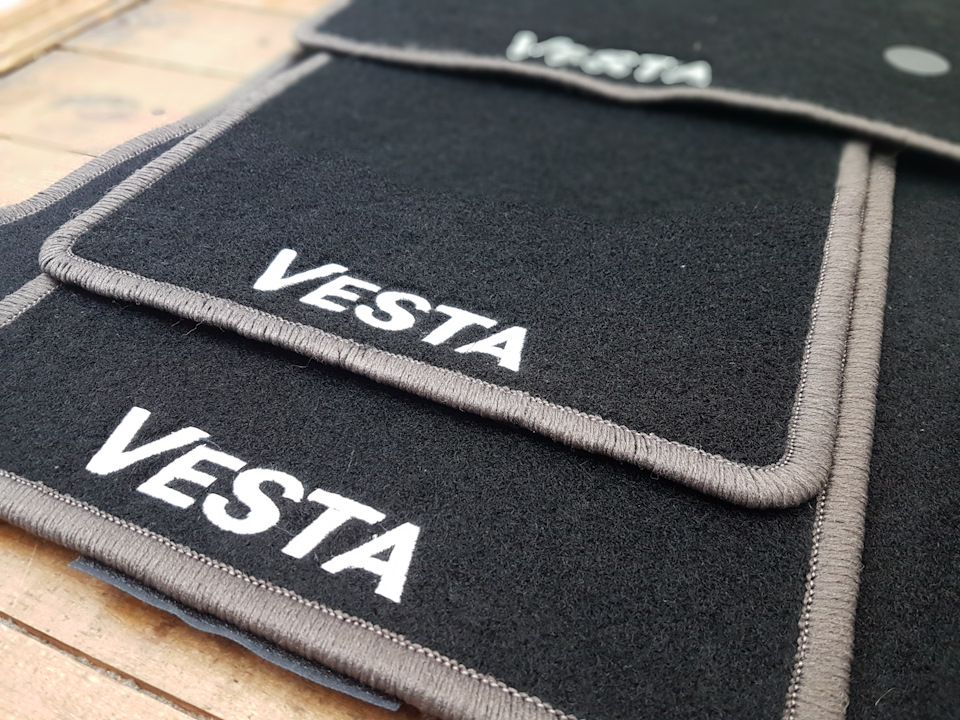 Текстильные коврики, ПРОДАНО. — Lada Vesta (1G), 1,6 л, 2016 года ...