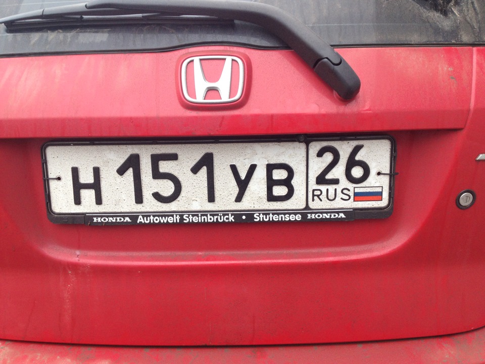 Установка камеры заднего вида - Honda Fit (1G), 1,3 л, 2002 года аксессуары DRIV