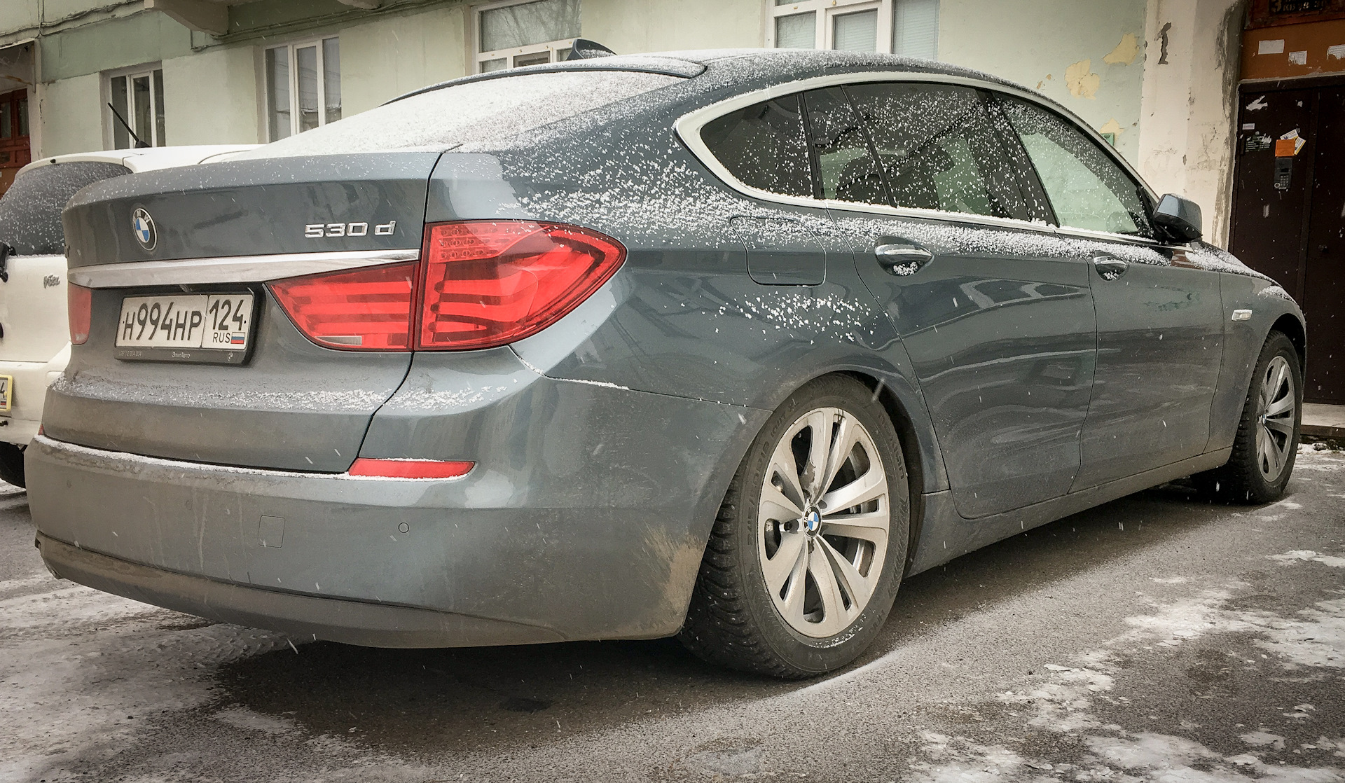 замена пневмобаллонов Bmw 5 Series Gran Turismo 30 л 2010 года