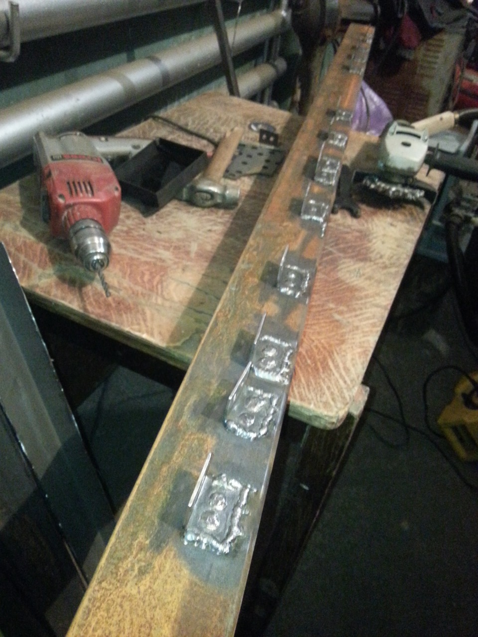 4. лонжероны и пороги. БОЛГАРИМ -ВАРИМ. Часть 2 — Lada 4x4 5D, 1,6 л ...