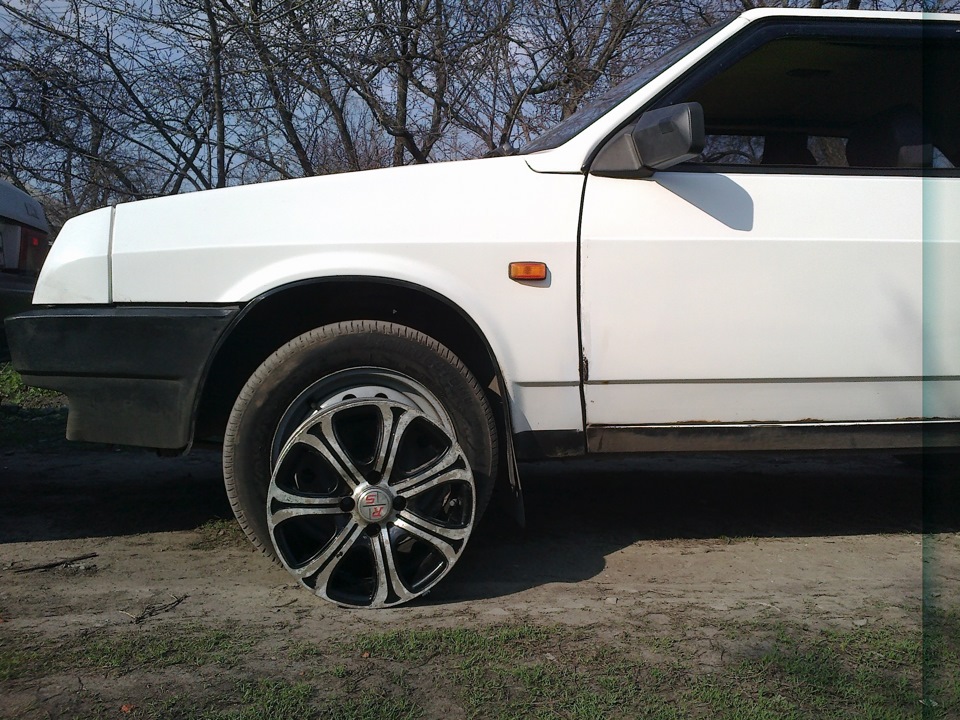 Ребята подскажите где и за сколько можно аргоном заварить диск?! — Lada ...