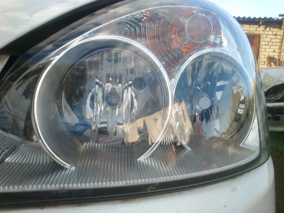 Меняем лампочки эффект ксенона)))) — Lada Приора хэтчбек, 1,6 л, 2012 ...