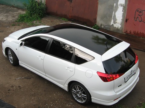 Roof gluing - Toyota Caldina 18 L 2004