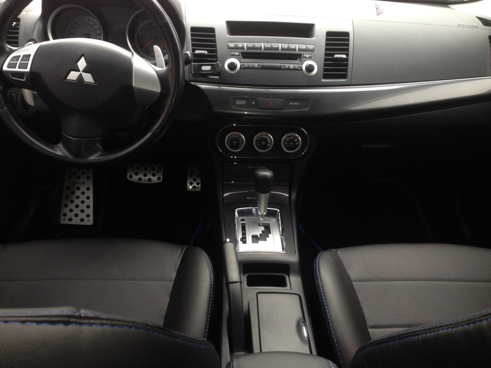 Чехлы "Автофрант", накладки на педали и коврик в багажник — Mitsubishi ...