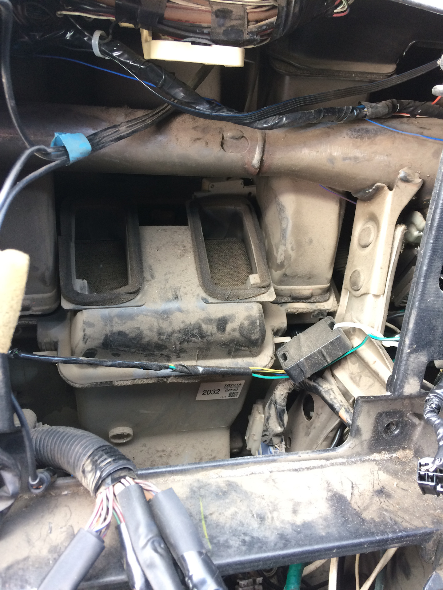 заслонки печки бмв е 60. слабый поток. слабый поток воздуха из печки нива шевроле. слабый поток воздуха в гайе вчем прчина. 4 печка.