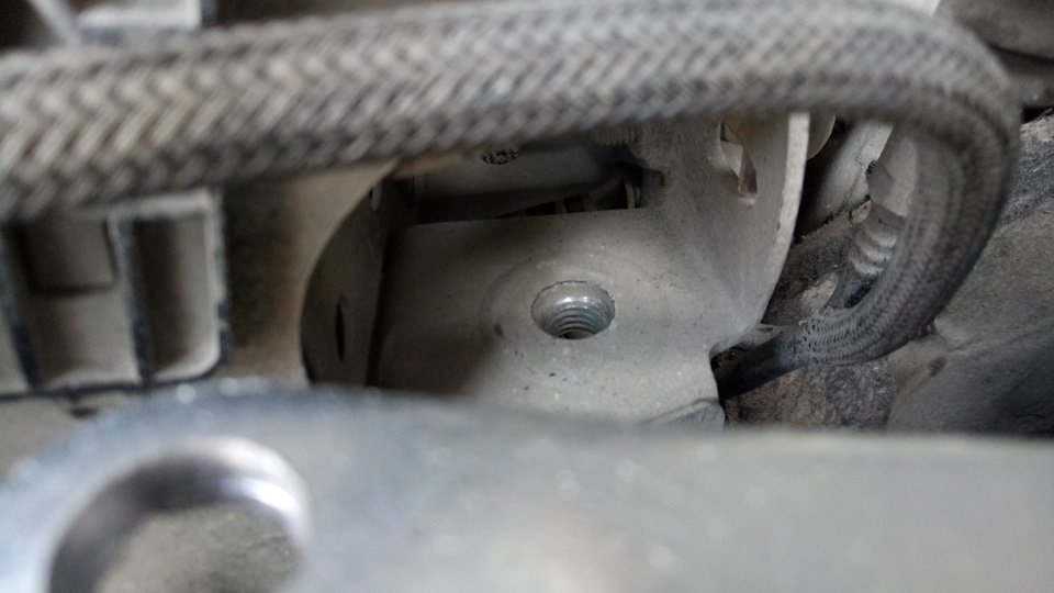 Доп. опора двигателя — Renault Megane II, 1,6 л, 2005 года | своими ...