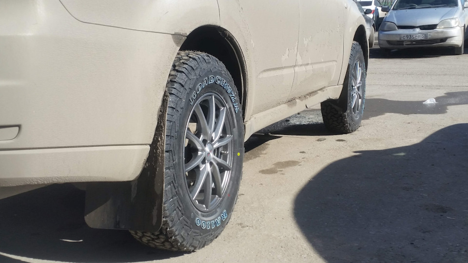 Ra1100 roadcruza на ниву. e0AAAgLCauA 960. Ra1100 roadcruza на ниву фото. Ra1100 roadcruza на ниву-e0AAAgLCauA 960. картинка Ra1100 roadcruza на ниву. картинка e0AAAgLCauA 960. В начале сезона, после долгих мук выбора, сомнений, перебора всевозможных вариантов, диалога с внутренней жабой, почти одновременно с камрадом BlackBeret 'ом была выбрана китайская атэшная резина Roadcruza RA1100. Надо сказать, что на момент покупки отзывов про нее в интернете практически не было, поэтому выбор осуществлялся чисто органолептически, так сказать: пощщупаем, понюхаем, попробуем.