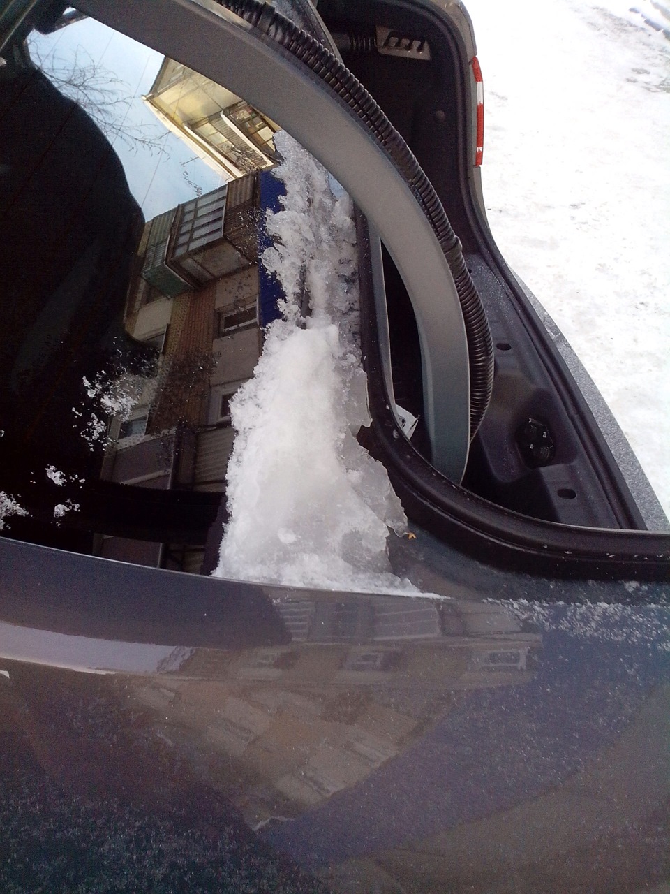 Та же проблема в немного другом ракурсе. — Lada Vesta (1G)