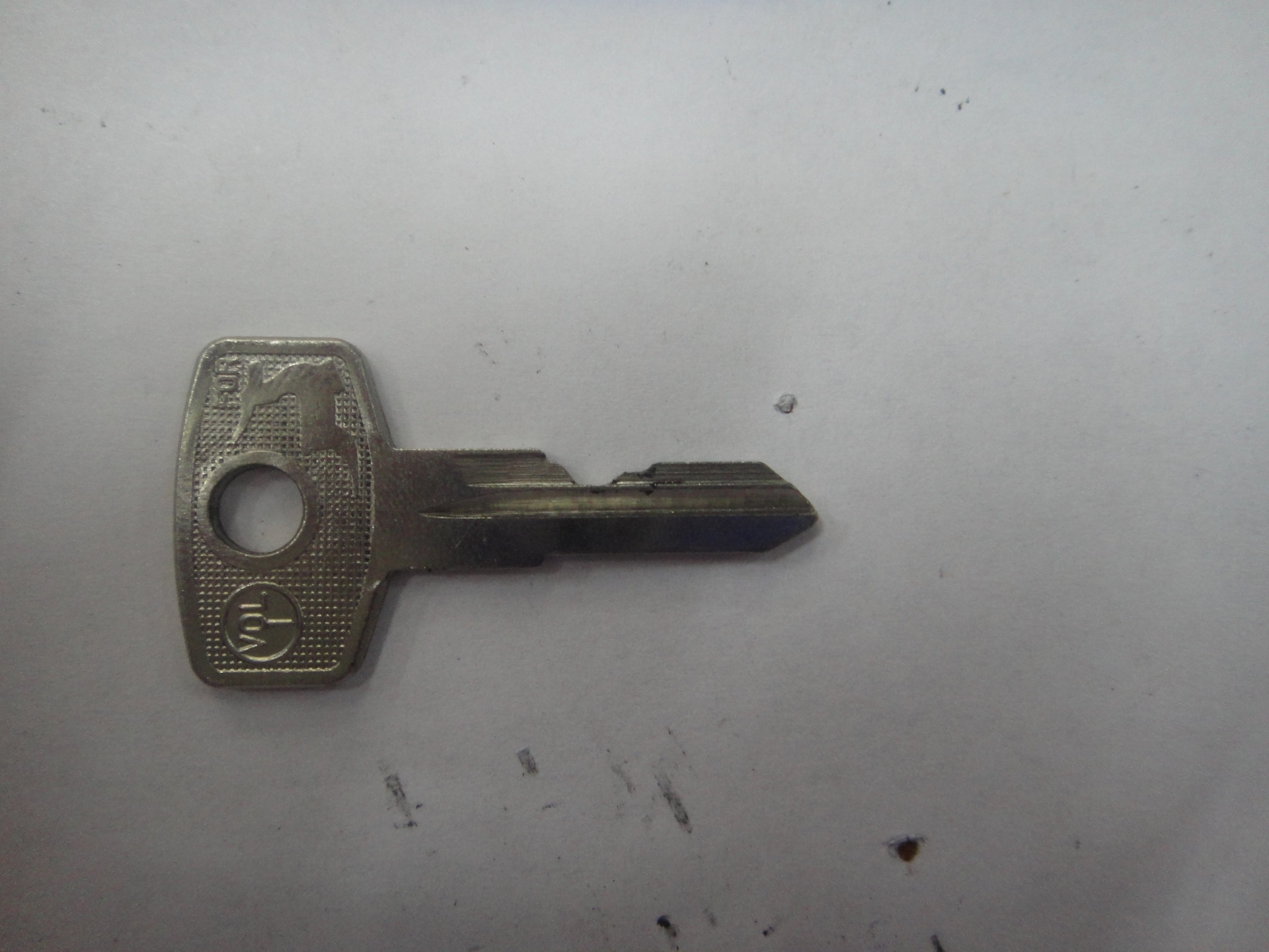 Mitsubishi outlander xl личинка двери. Изготовление ключа по личинке. Личинка замка ситроен хм. Ключ газель нн. Баннер цилиндровые механизмы.