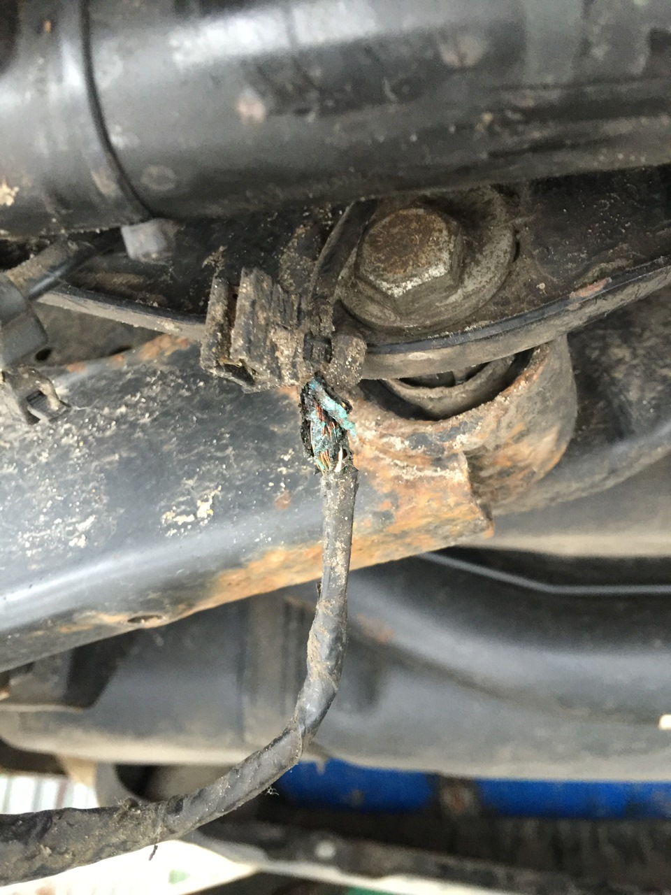 Выбивает предохранитель на газ — Volkswagen Passat Variant (B6), 1,4 л ...