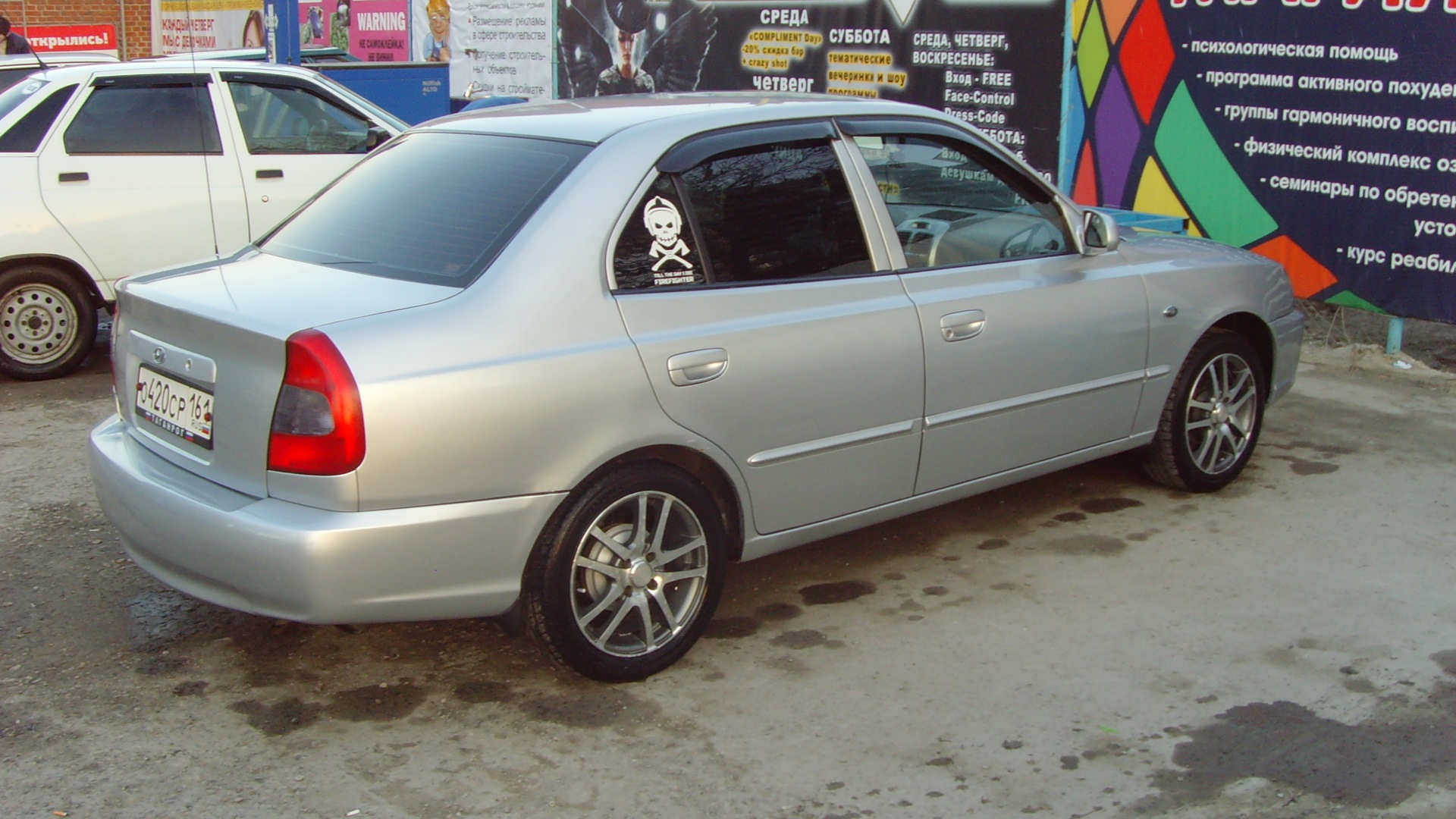 Hyundai Accent (2G) 1.6 бензиновый 2002 | 