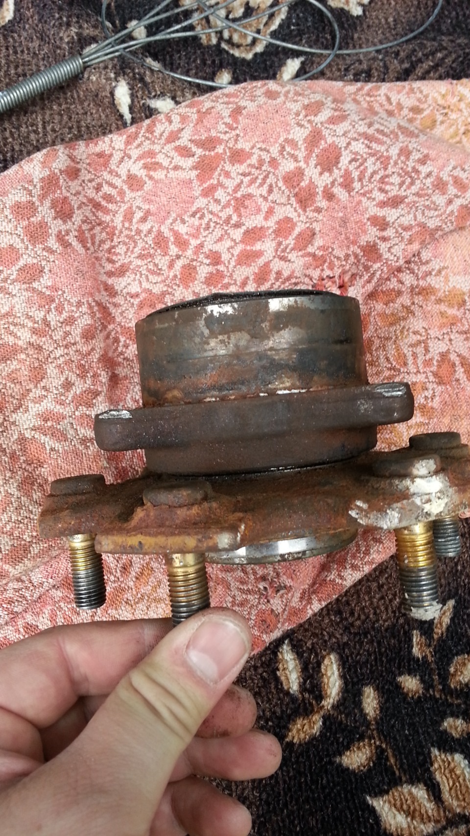 …опять левая передняя ступица — Mitsubishi Pajero (4G), 3 л, 2010 года ...