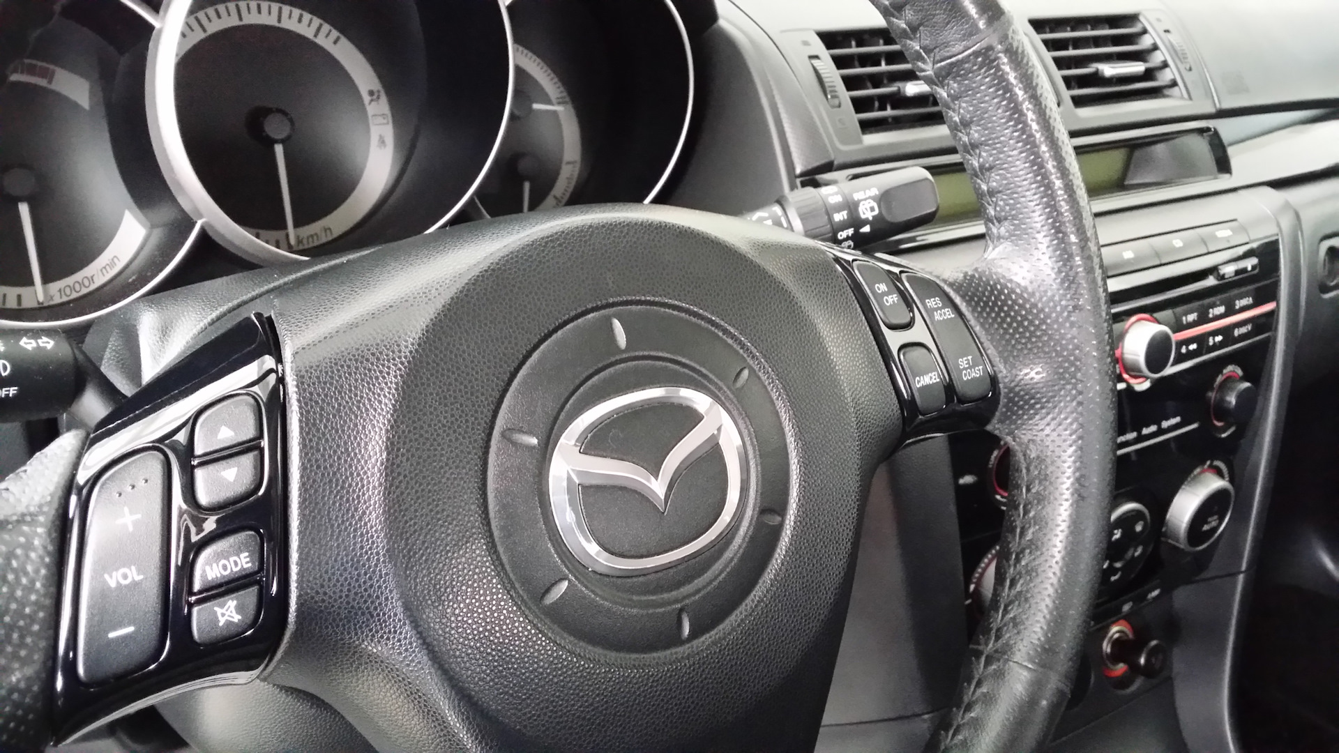 Автоконтроль 2.0. Мазда 6 2008 года круиз контроль. Mazda 2 BK круиз-контроль. Адаптивный круиз-контроль Mazda. Mazda 6 II индикатор круиз контроля.