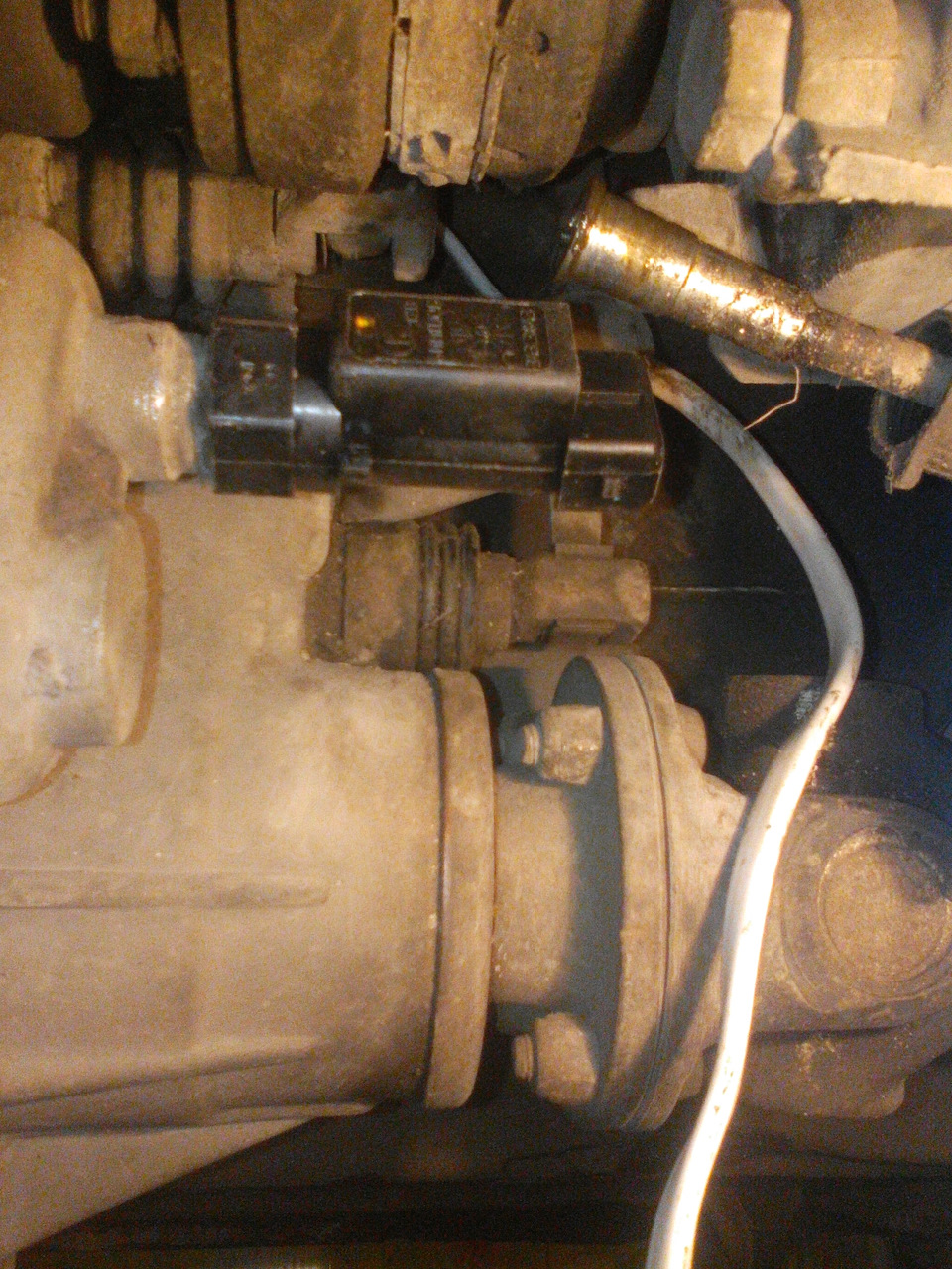 вкручиваем датчик скорости — Lada 4x4 3D