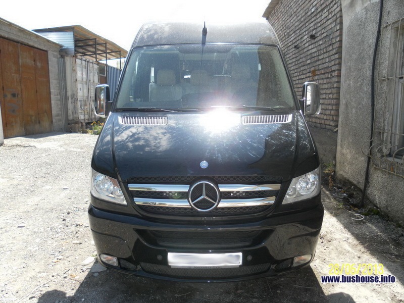 Mercedes Benz Sprinter w906 Black