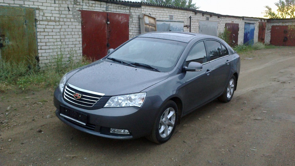 Серый Geely Emgrand 7