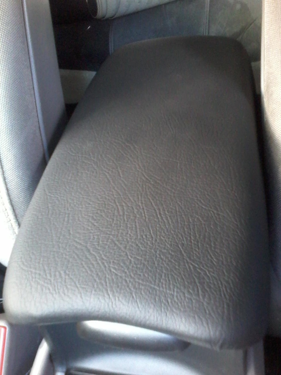 обтянул подлокотник . — Honda Civic 4D (8G), 1,8 л, 2008 года ...