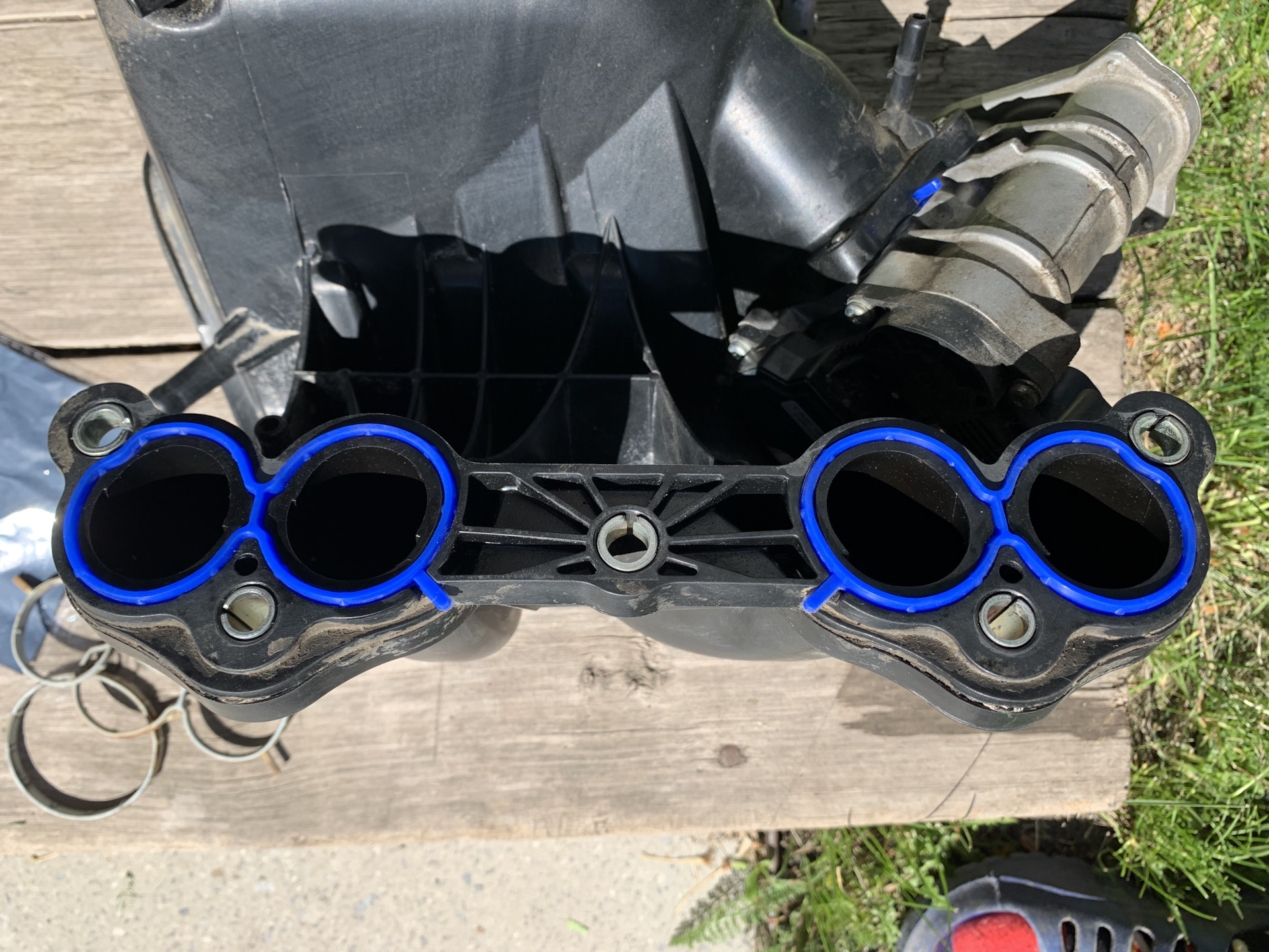 Замена прокладок впускного коллектора и дросселя — Lada Калина Хэтчбек ...