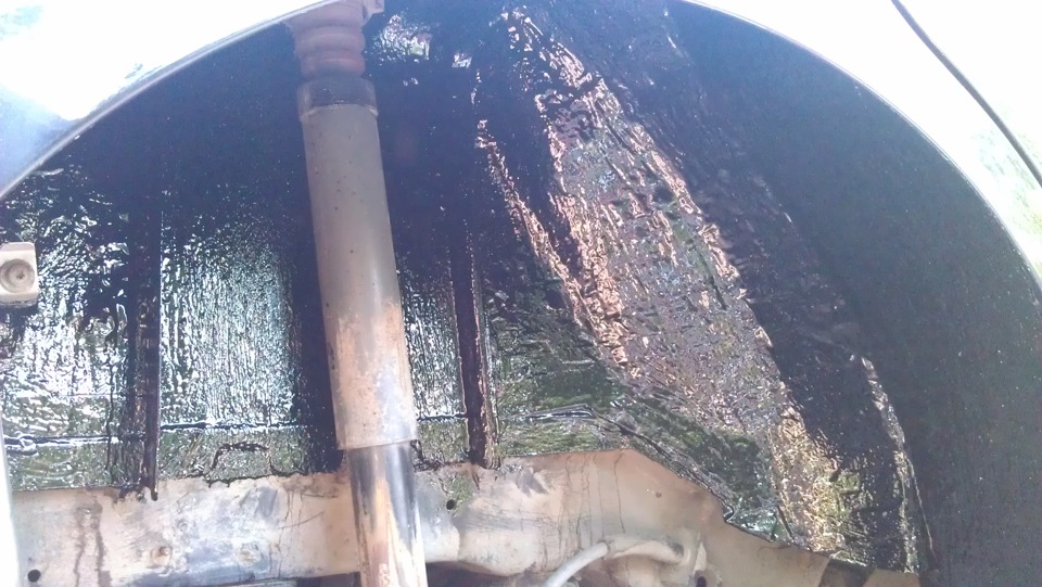 Шумка задних арок снаружи — Ford Focus II Sedan, 2004 года | тюнинг ...