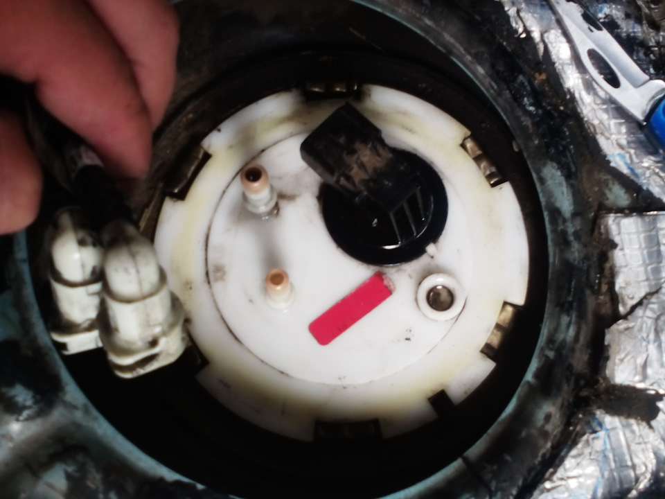 Сеточка бензонасоса — Замена — Chevrolet Lacetti Sedan, 1,6 л, 2006 ...