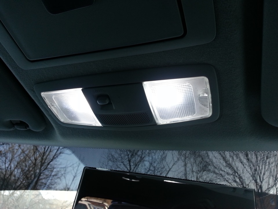 Lёd подсветка в салун))) — Mitsubishi Outlander XL, 2,4 л, 2008 года ...