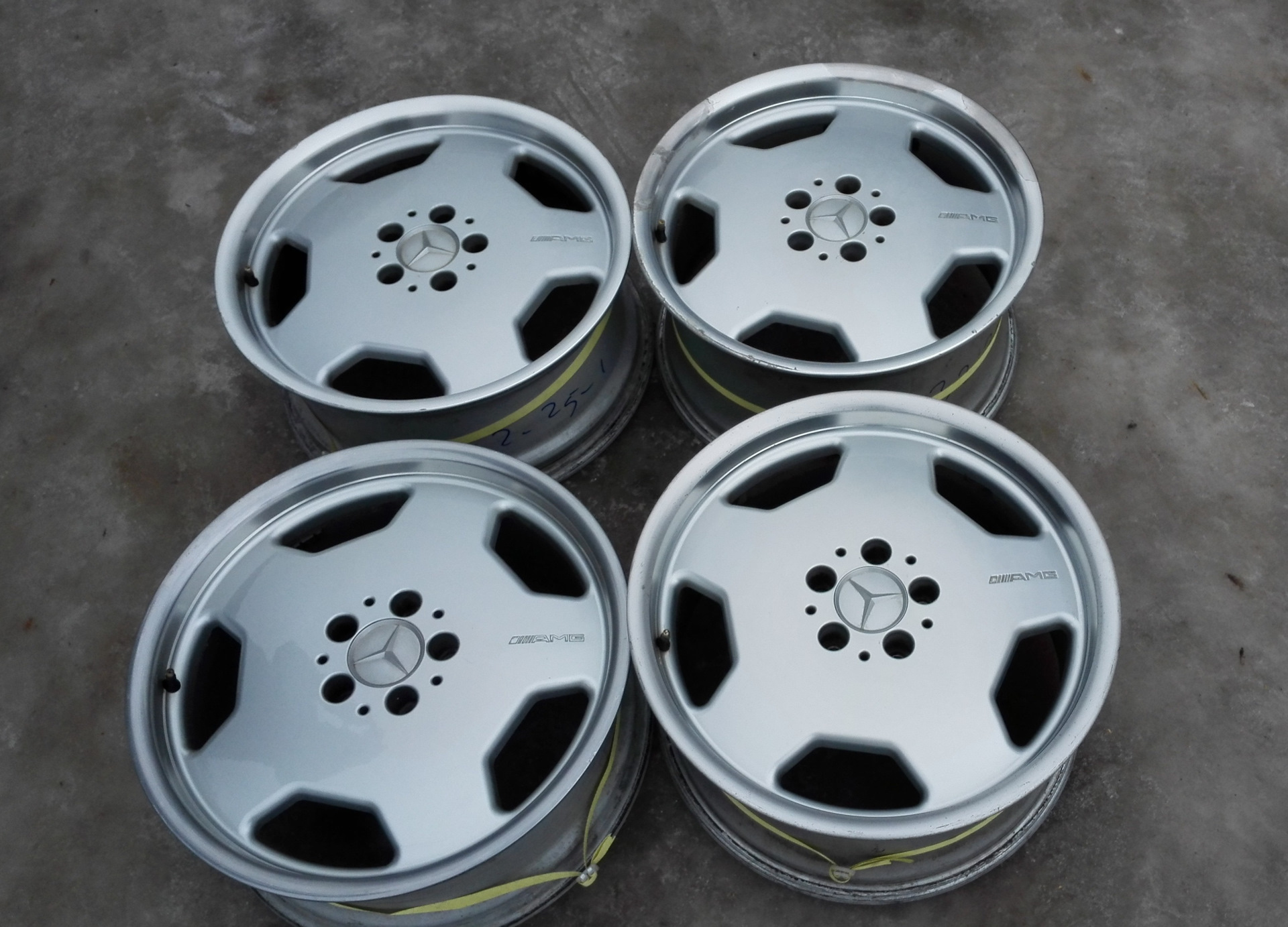 Диски 210. Диски AMG Aero 2 Monoblock r18. AMG Aero 2 Monoblock r18. AMG Monoblock Aero 2 r18 w210. 18 Диски w210 АМГ моноблок Аэро 2 р 18.