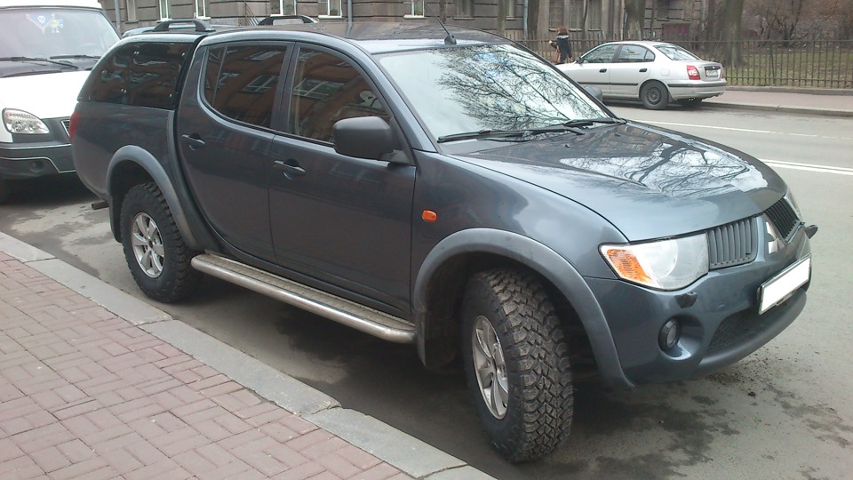 u1102 l200