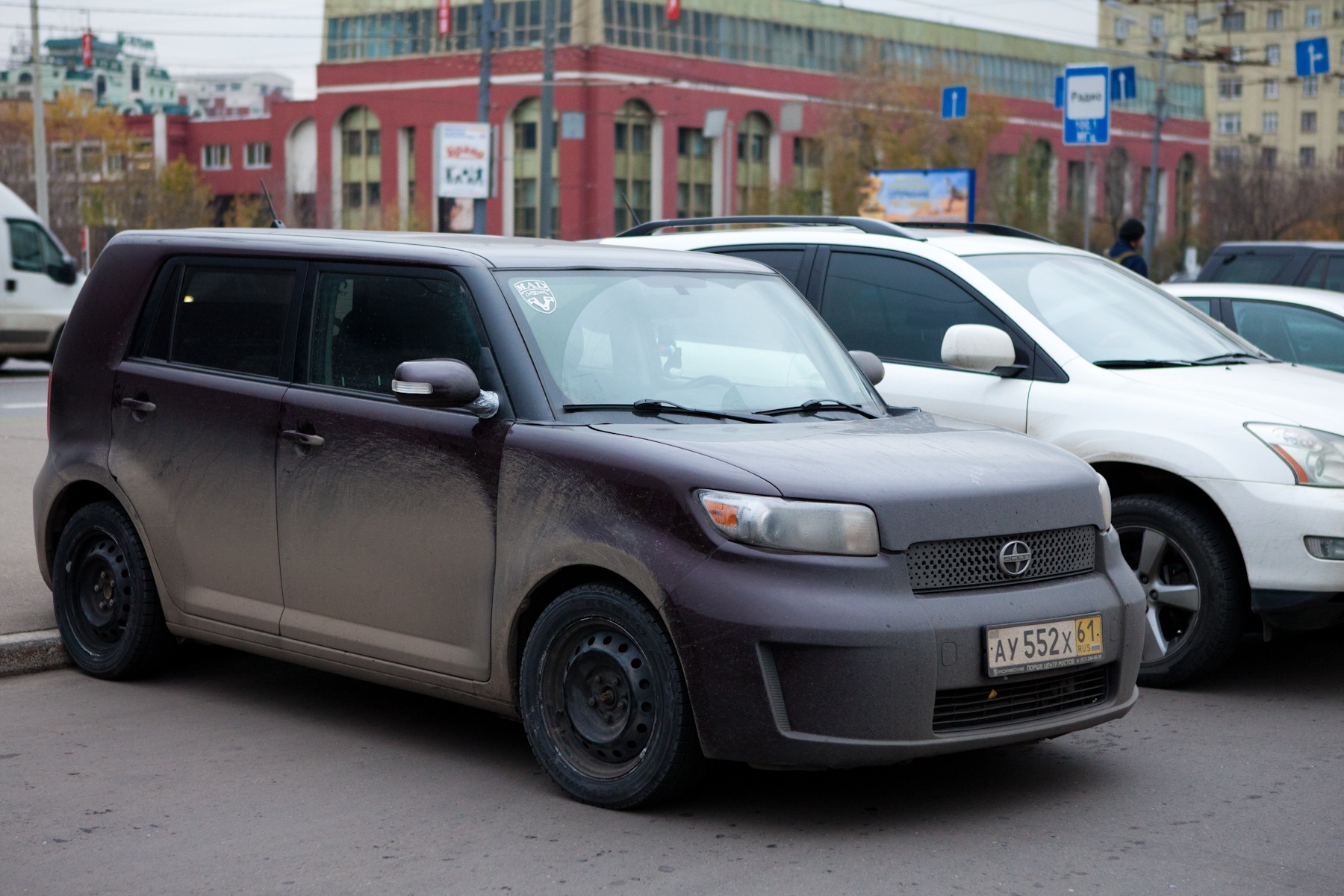 Scion XB 2