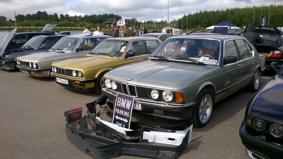 BMW e23 масштабная модель