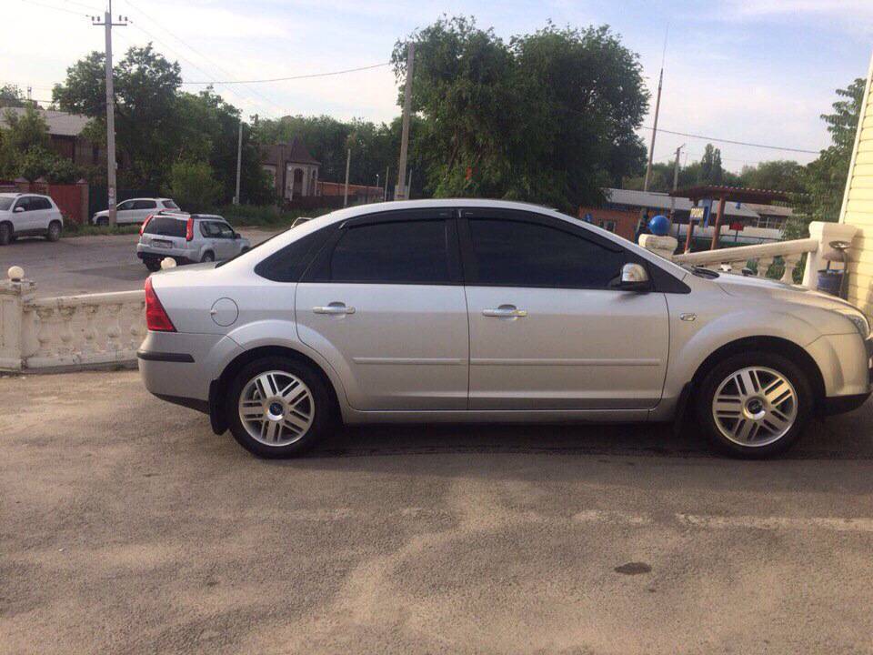 Focus drive2. Форд фокус 2 седан чиа. Форд фокус 2 2007 чиа. Диски фф2 чиа. Диски чиа фокус 2.