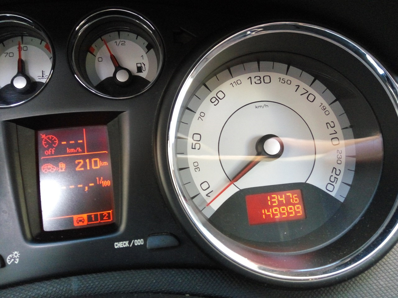 самодиагностика на opel astra h 2009. пробег 150. пробег 150. гранта пробег 200000.